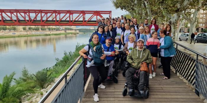 Foto dels participants de la caminada.