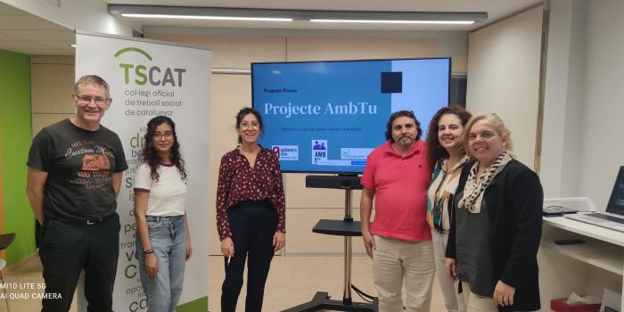 cafè tertúlia projecte "Amb tu" 